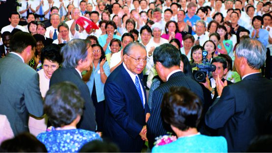 青年よ 困難に挑みゆく人生を